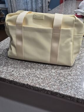 Elite ELEVEN Duffel Bag in Pale Yellow